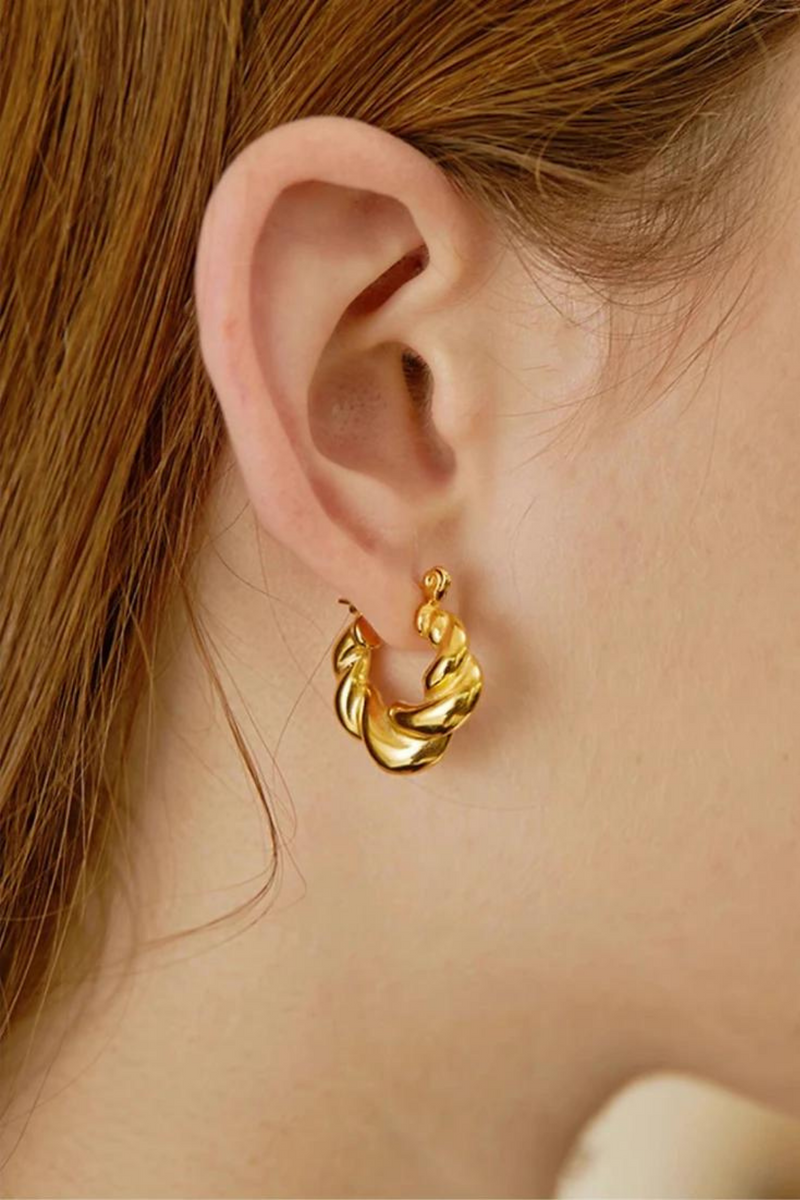 Slim Croissant Earrings in Gold