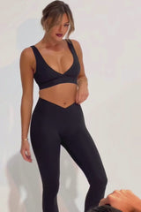 The V Set in Black